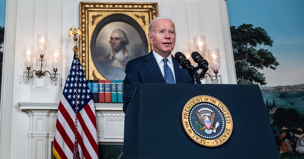 "Biden's Handling of Classified Papers vs. Trump's Legal Troubles: A Comparative Analysis"