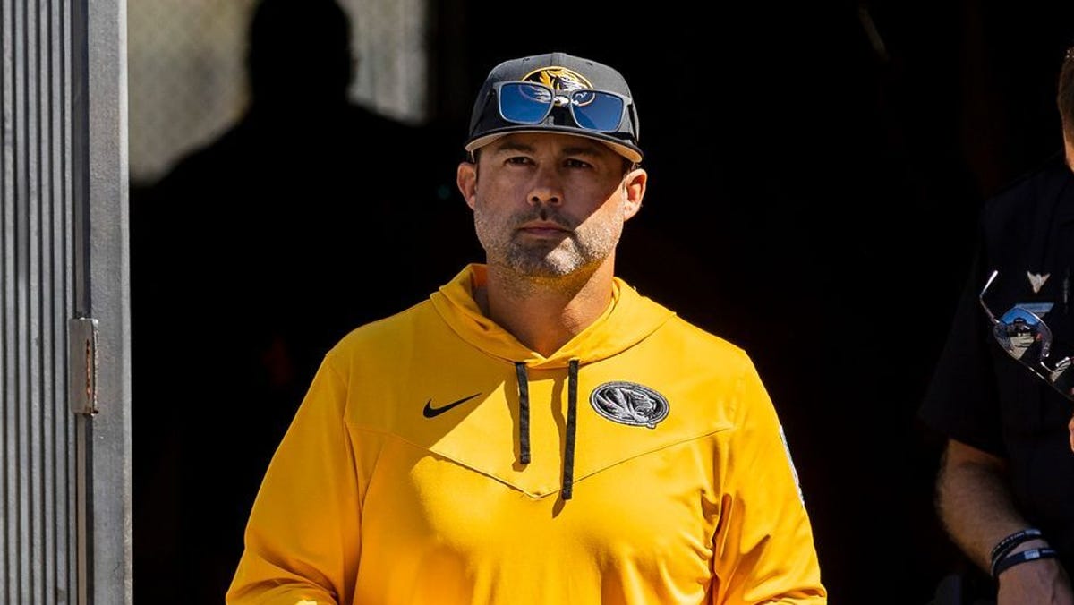 Featured image for "Defensive Coordinator Blake Baker Transitions from Mizzou to LSU Amidst Recruiting and Staffing Speculations"