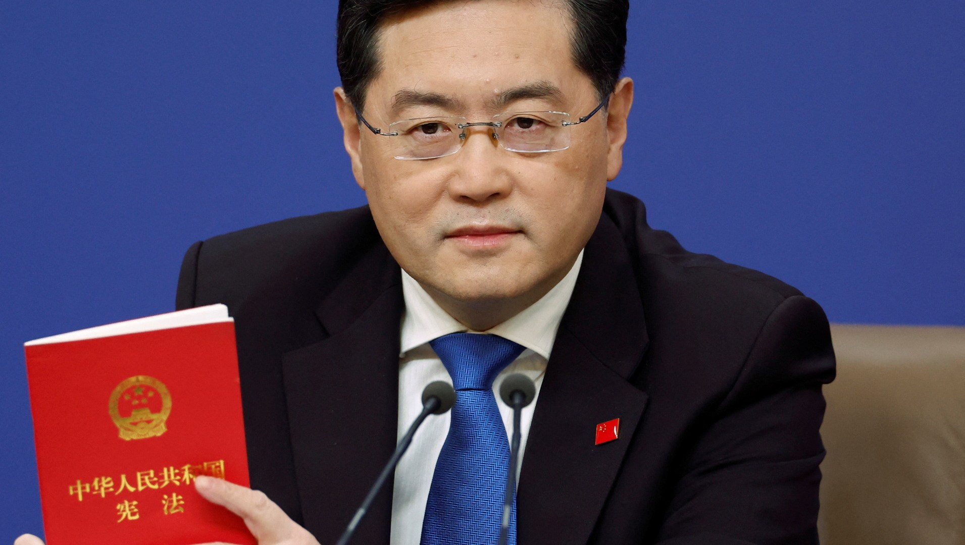 China's Foreign Minister engages with Ukraine on resolving conflict.