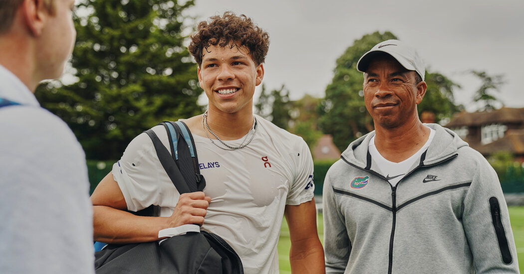 Featured image for "Father-Son Duo Takes on Wimbledon: Ben Shelton's Journey with His Coach"