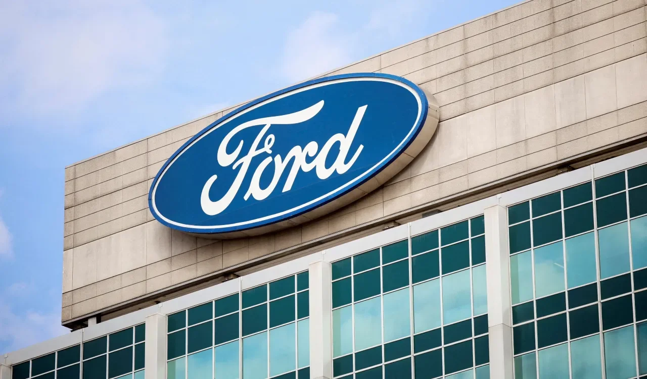 GoFundMe Tops $800K for Ford Worker Who Shouted at Trump