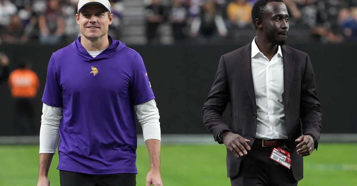 "NFL Survey: Teams Eyeing J.J. McCarthy in 2024 Draft"