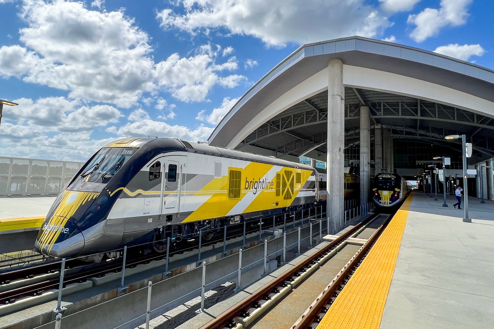 Brightline expands to Orlando with new train station and summer service.
