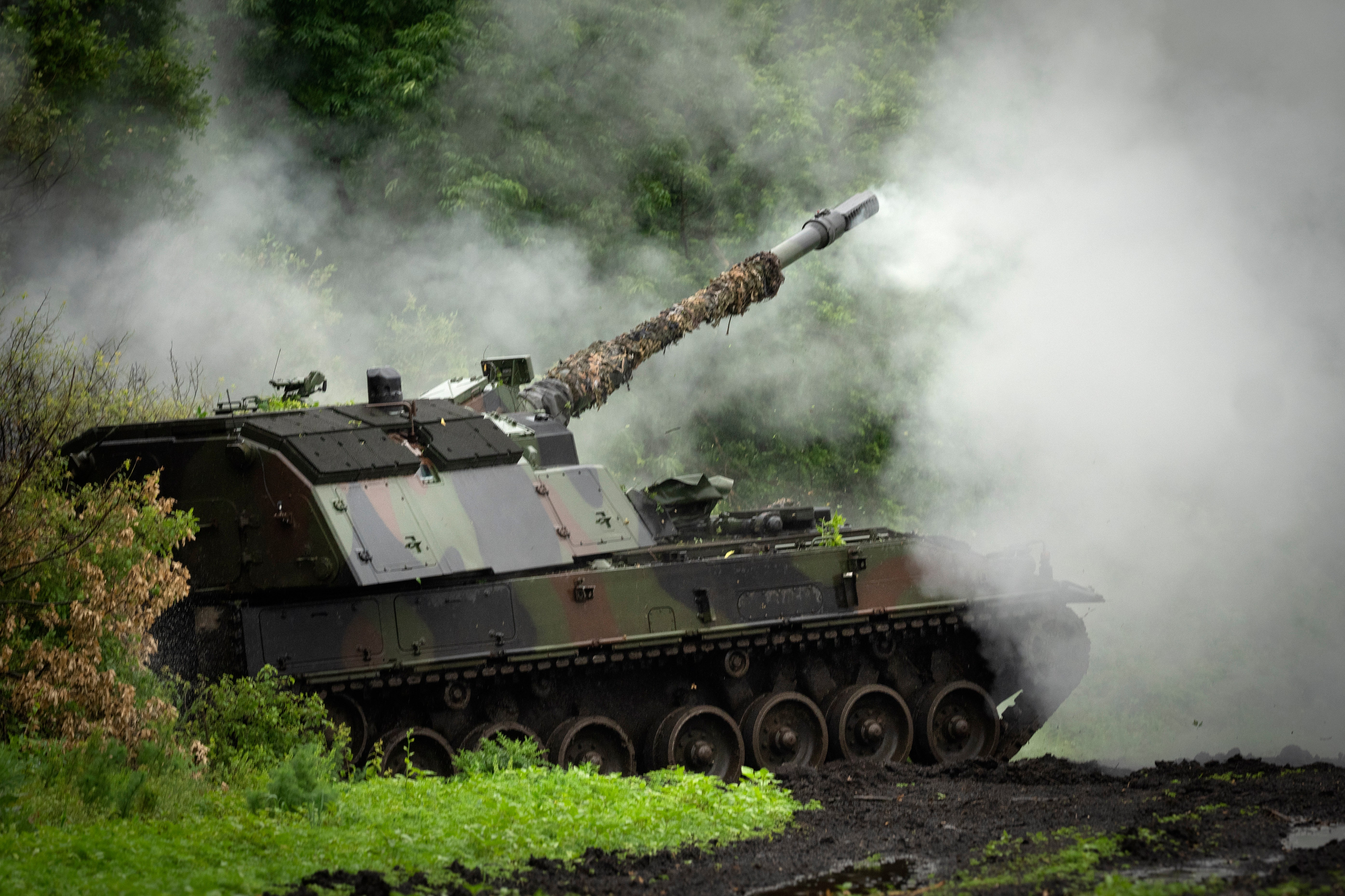 "Ukrainian Officials Arrested for $40 Million War Funds Theft Amid Ongoing Corruption"