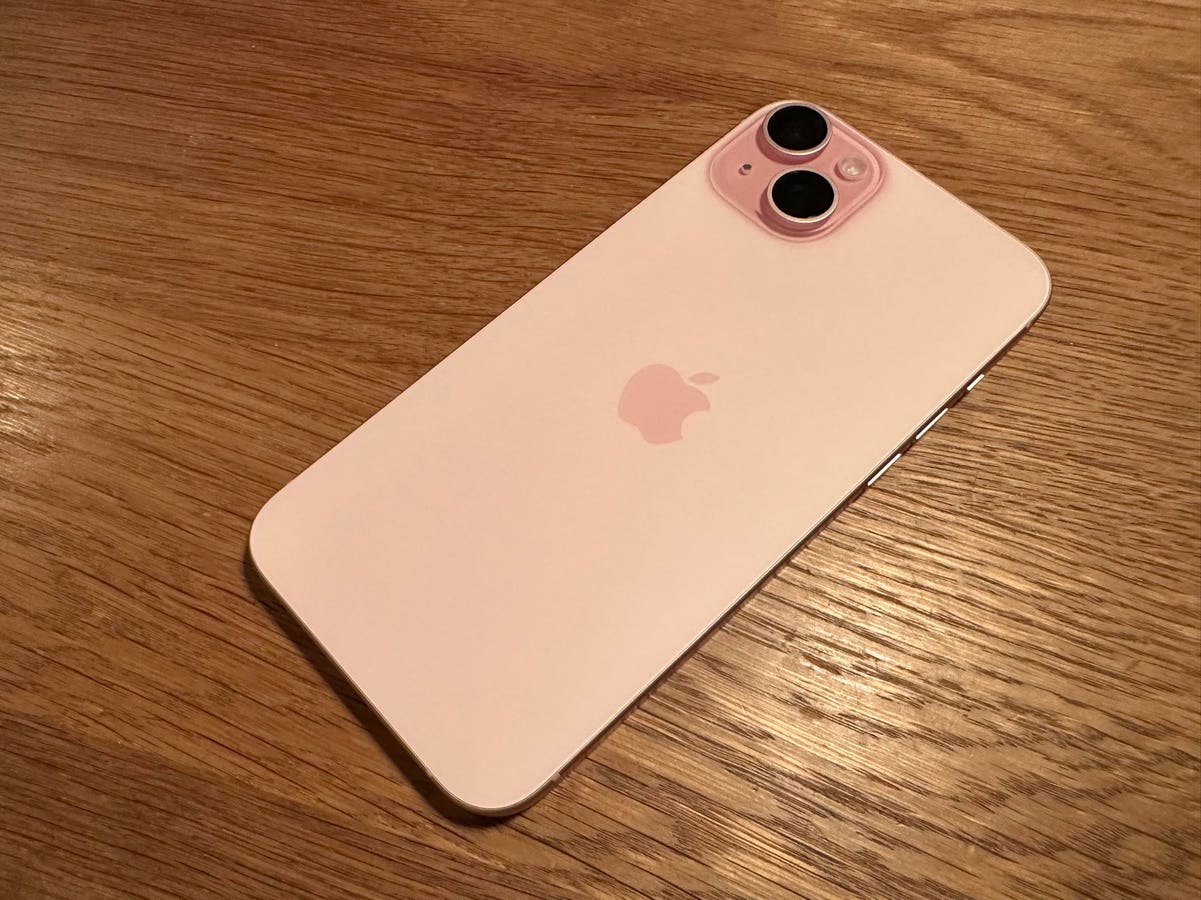 Apple's Revolutionary System: Updating iPhones Without Opening the Box