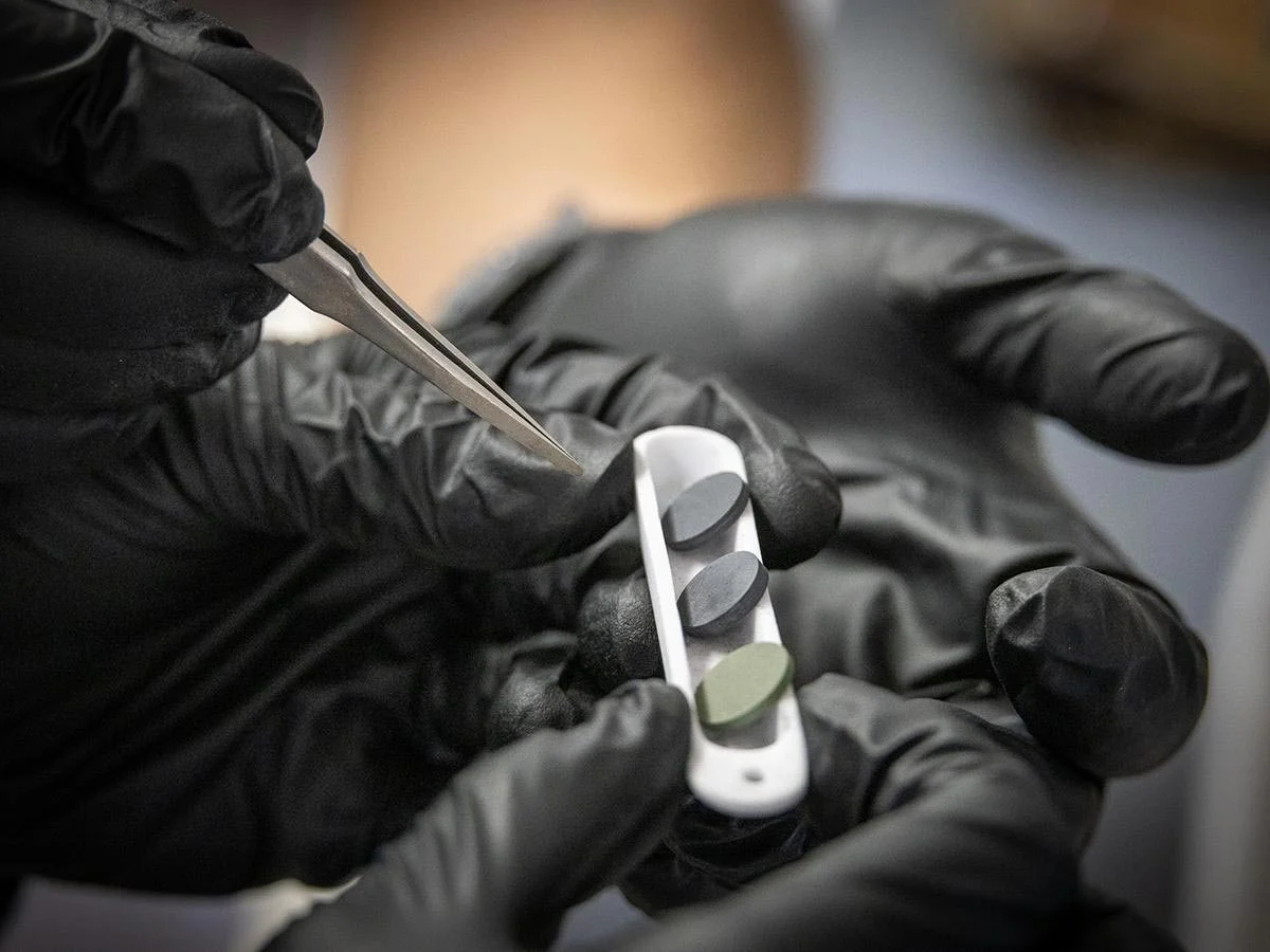 Featured image for Scientists Develop 7 New Ceramic Materials by Removing Oxygen