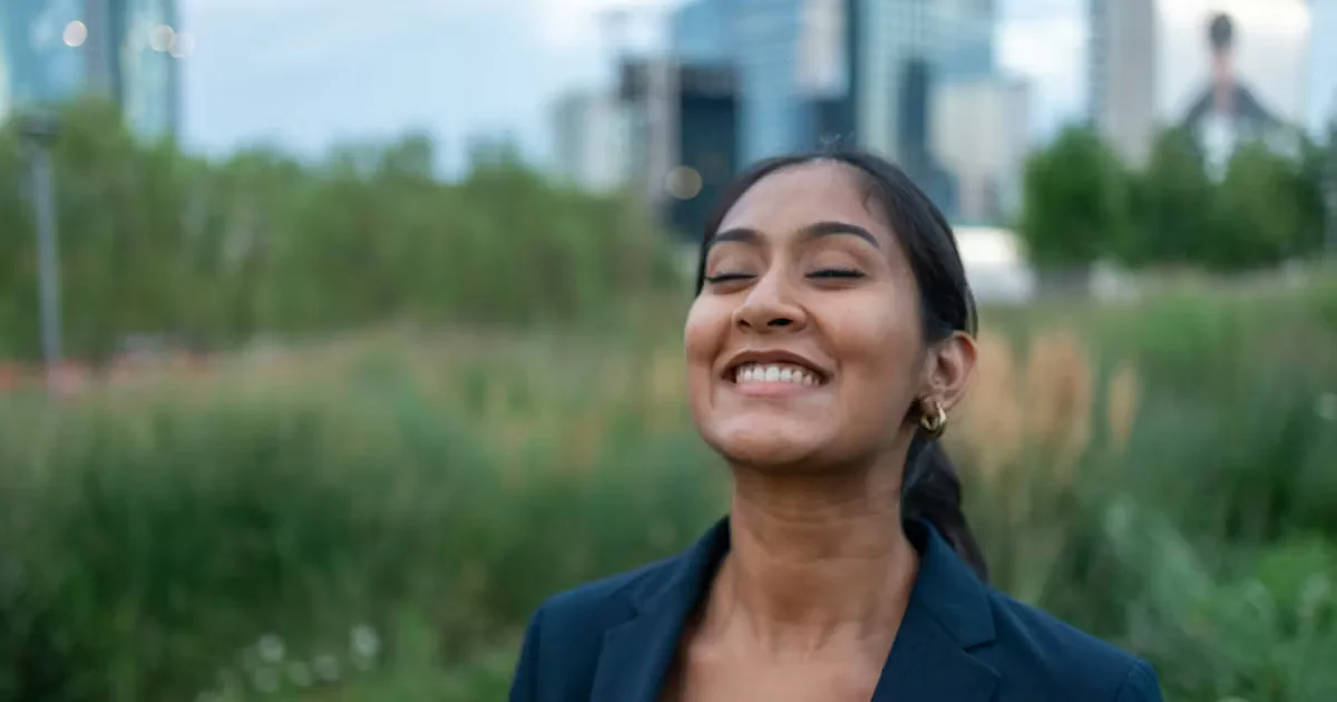 Viral TikTok Trick: The Playful ‘Horse Breath’ That Calmly Revs Down the Nervous System