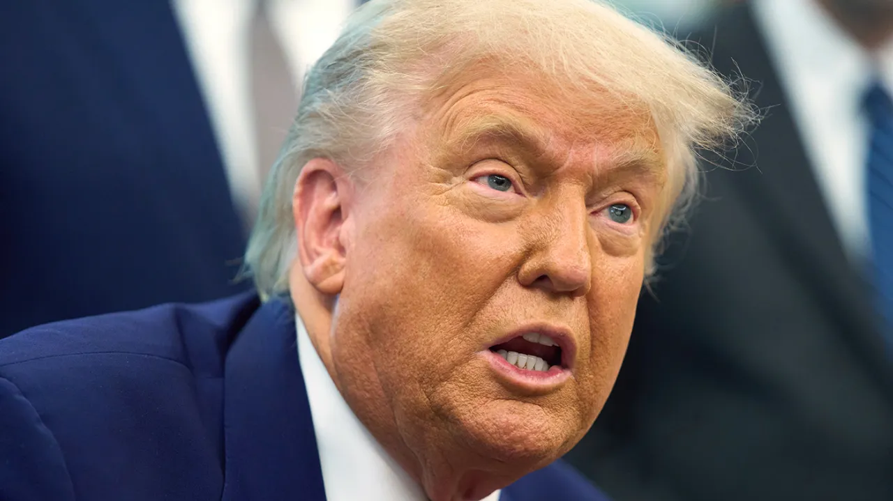 Trump Criticizes Powell and Fed Ahead of Rate Decision