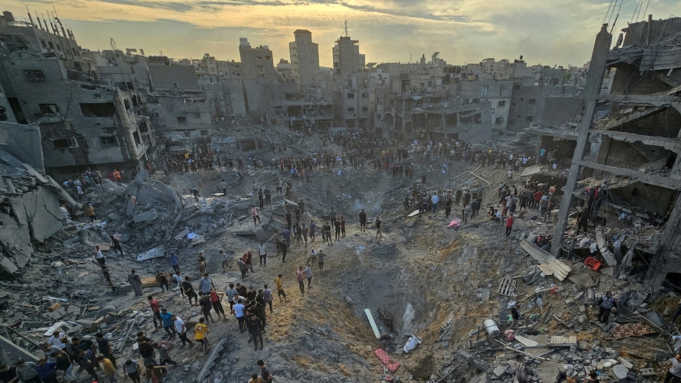 Israel-Hamas Conflict: Shifting Damage, Worsening Crisis, Surrenders, and Seawater Flooding
