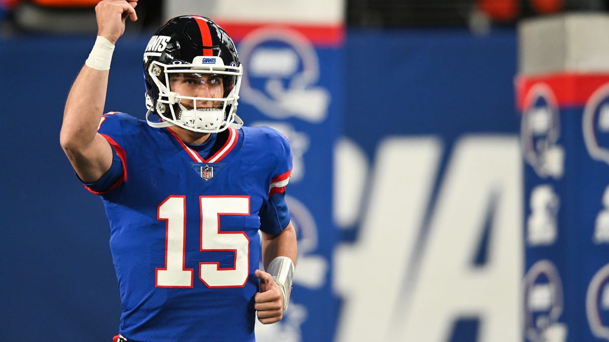 "The Rise and Intrigue of Tommy DeVito: Inside the New York Giants' QB Room"