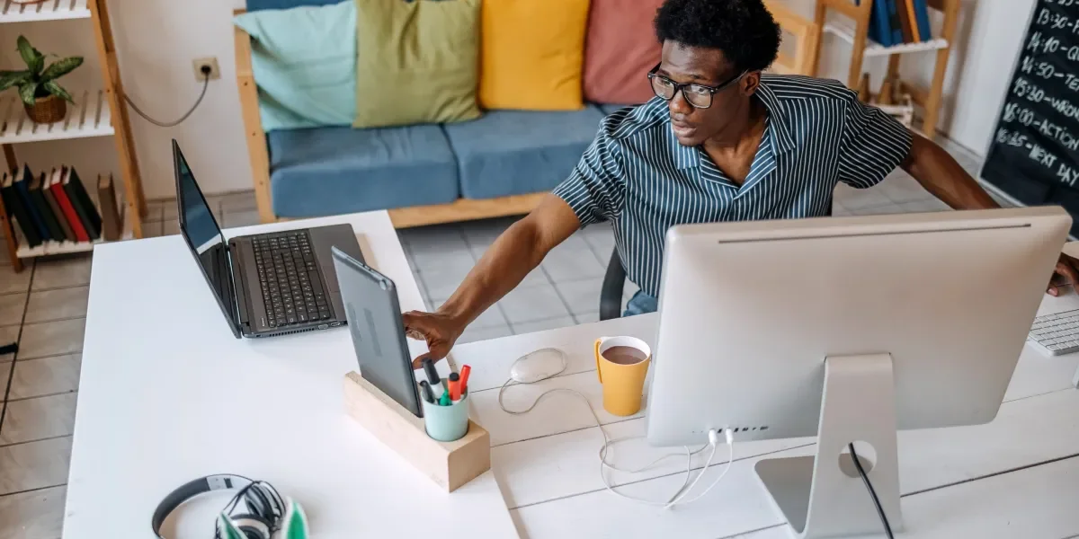 Featured image for High earners secretly juggle multiple jobs within a 40-hour week using AI