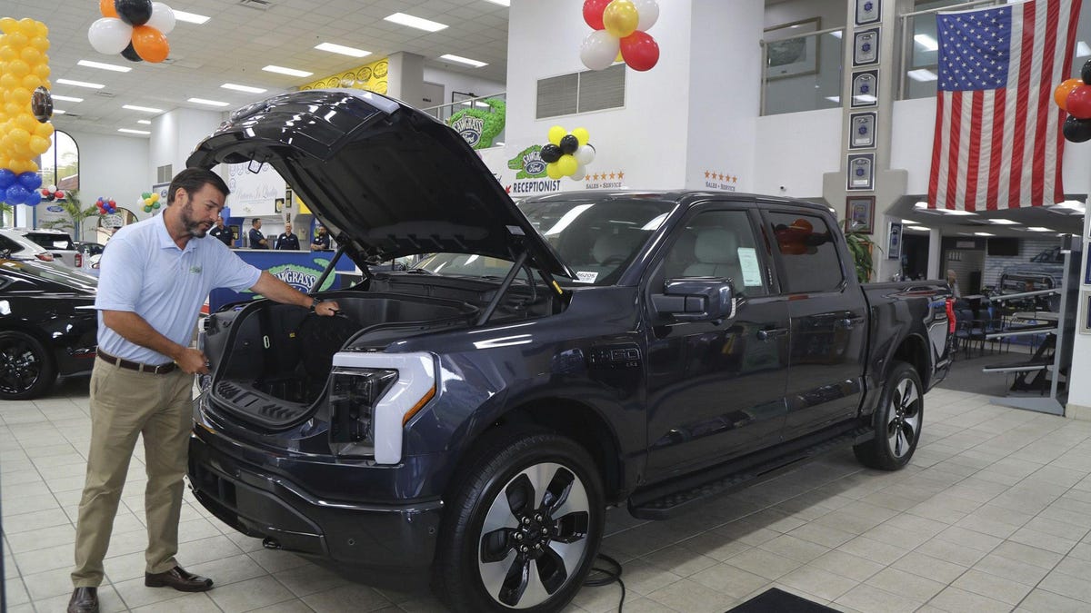 New Federal Rules Limit Eligibility for EV Tax Credits