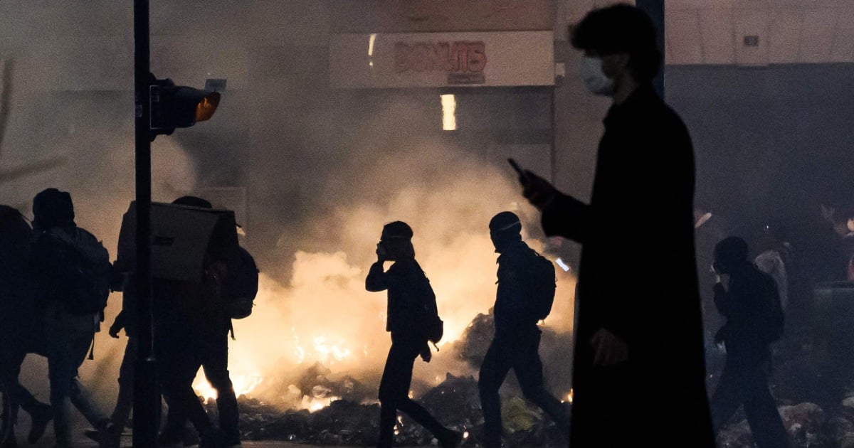 Featured image for The Garbage Crisis in France: Strikes and Opposition.