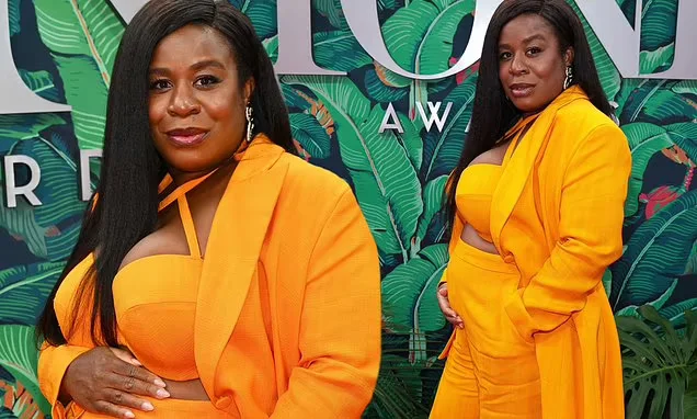 "Uzo Aduba announces pregnancy at Tony Awards red carpet"