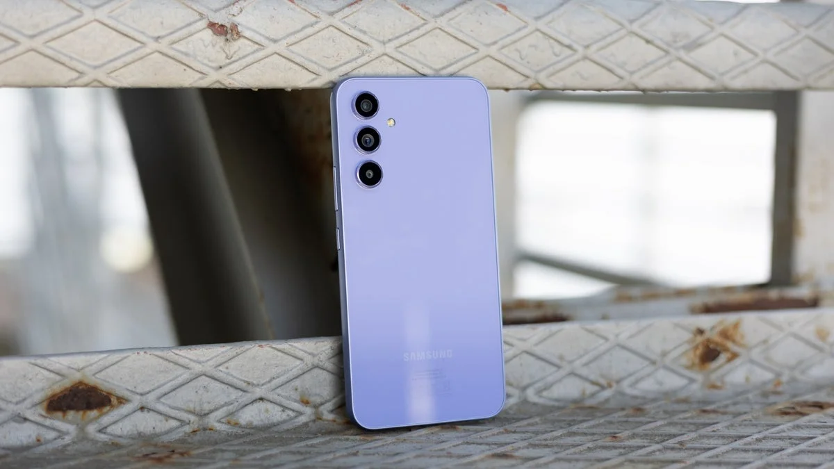 Samsung Galaxy A54 5G: Deals, Upgrades, and Budget Options