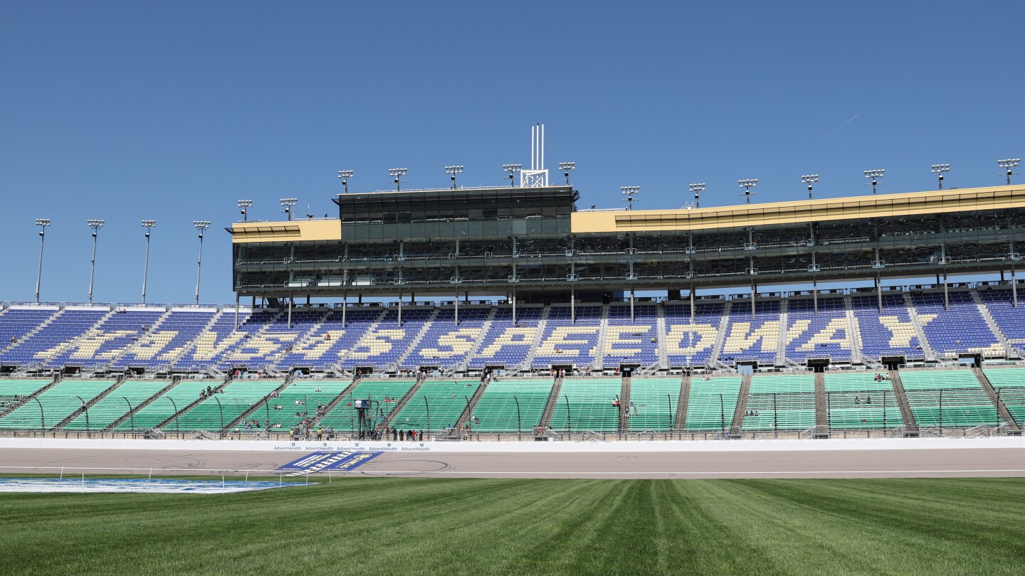 Featured image for Kansas Speedway NASCAR Weekend Preview: Schedule, Qualifying, and Paint Schemes