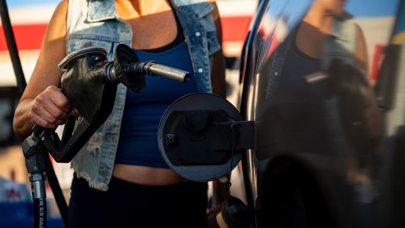 Lower Gas Prices Boost Memorial Day Travel and Savings