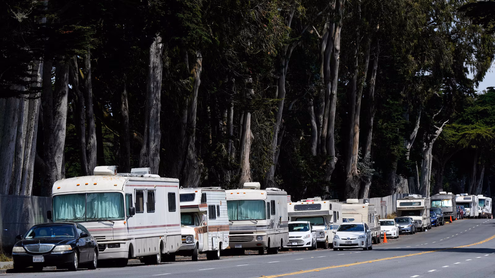 San Francisco Implements RV Parking Ban to Address Homelessness