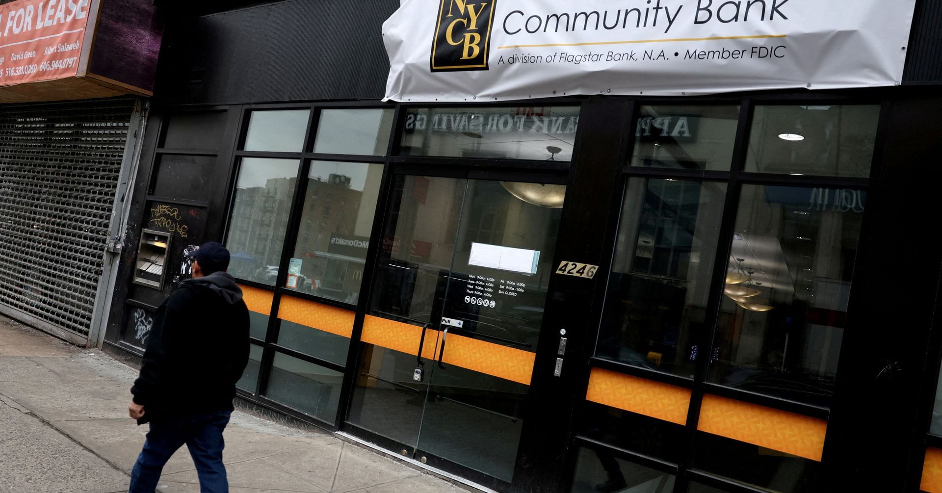 Featured image for "NYCB Secures $1 Billion Capital Infusion, Implements Reverse Stock Split to Reassure Markets"