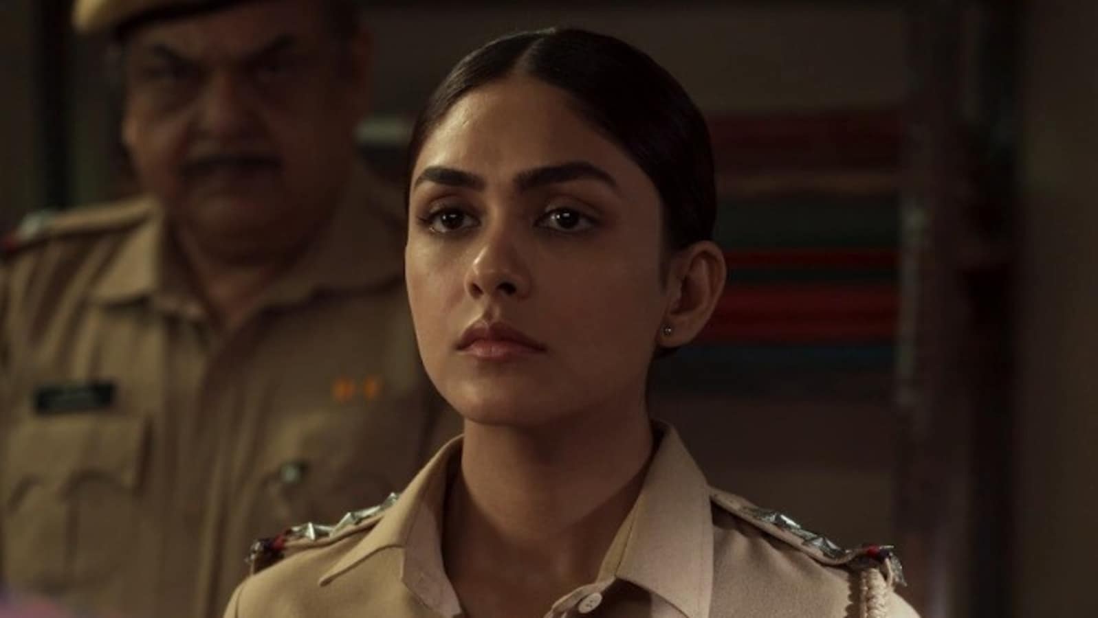 Featured image for Gumraah's Box Office Struggle and Mrunal Thakur's Response to Twitter Critic