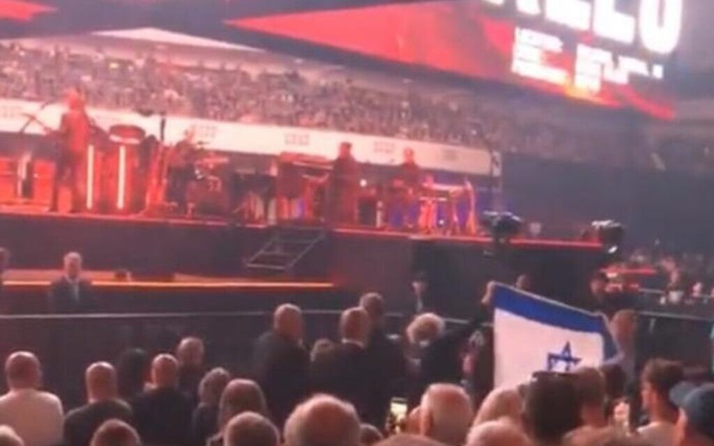 Featured image for Controversy Surrounds Roger Waters' Concert Over Nazi Costume and Israeli Flag Protest.