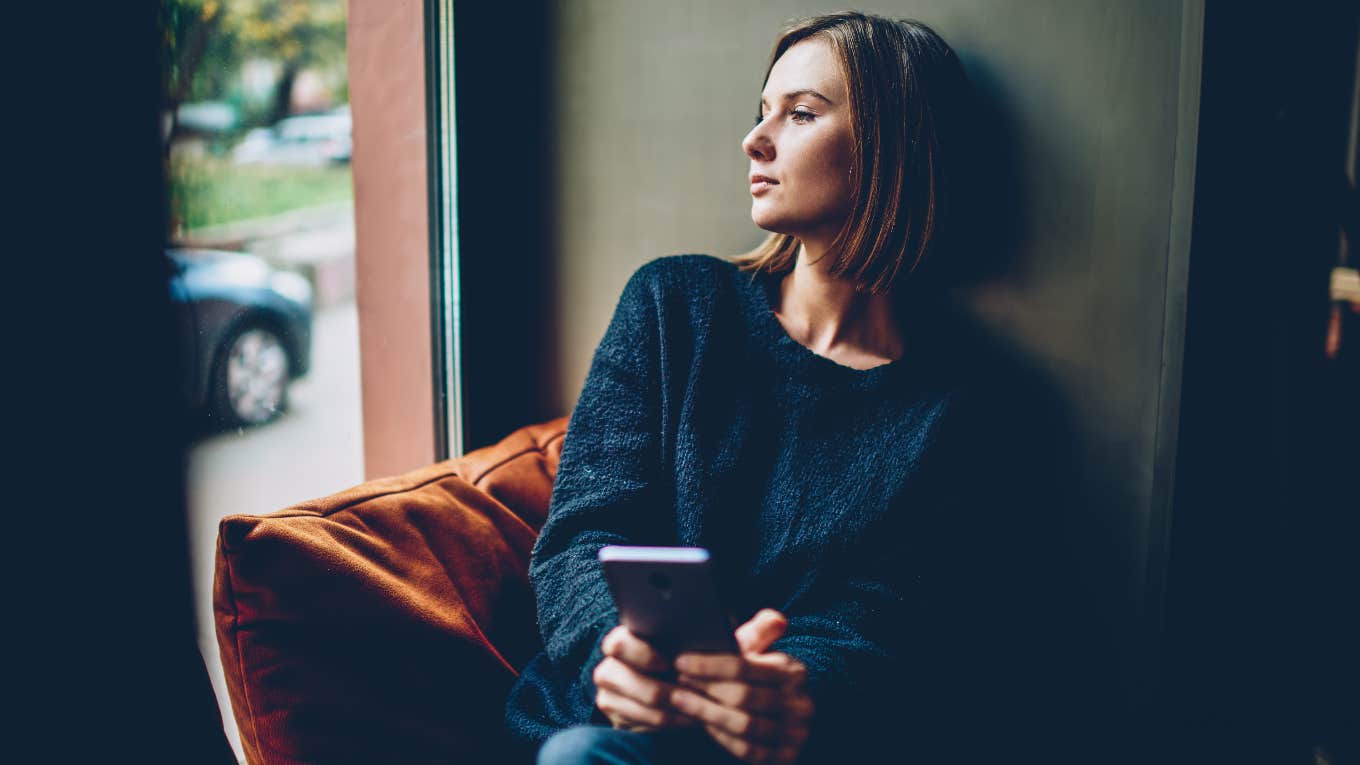 "Formerly Undetected Autism: A Young Woman's 10 Missed Signs"