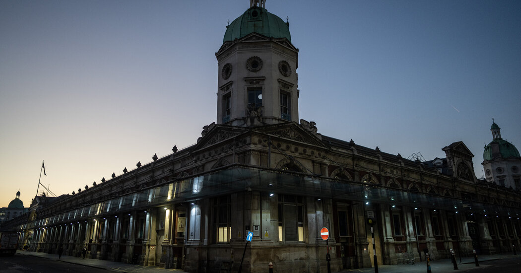 Featured image for Historic Smithfield Market in London to Close After Centuries
