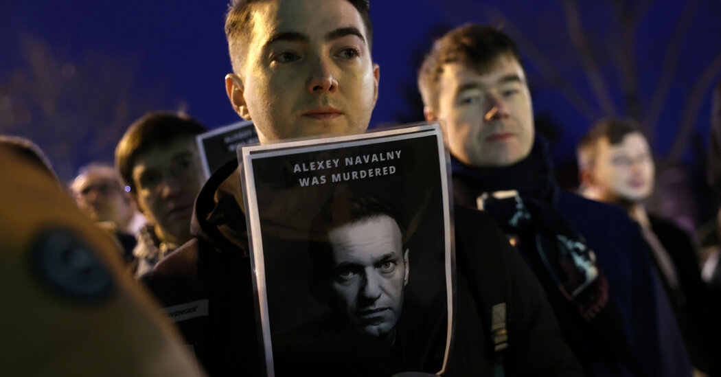 "U.S. Set to Impose Major Sanctions on Russia Following Navalny's Death"
