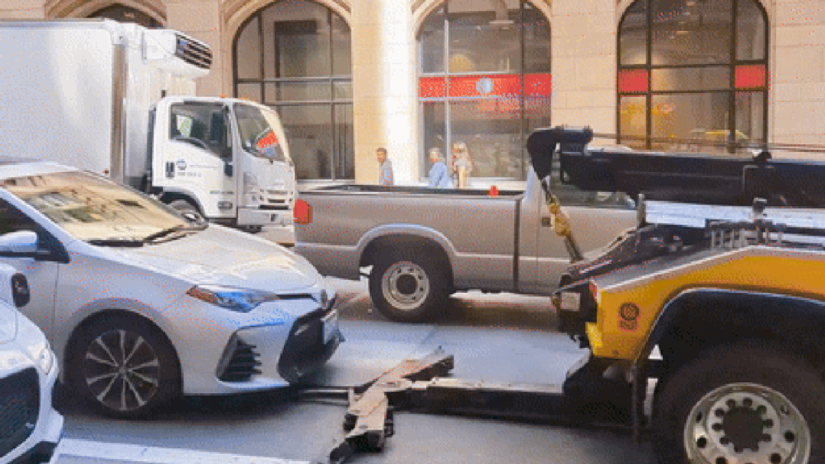 Featured image for San Francisco Tow Truck Attempts to Remove Occupied Car in Traffic