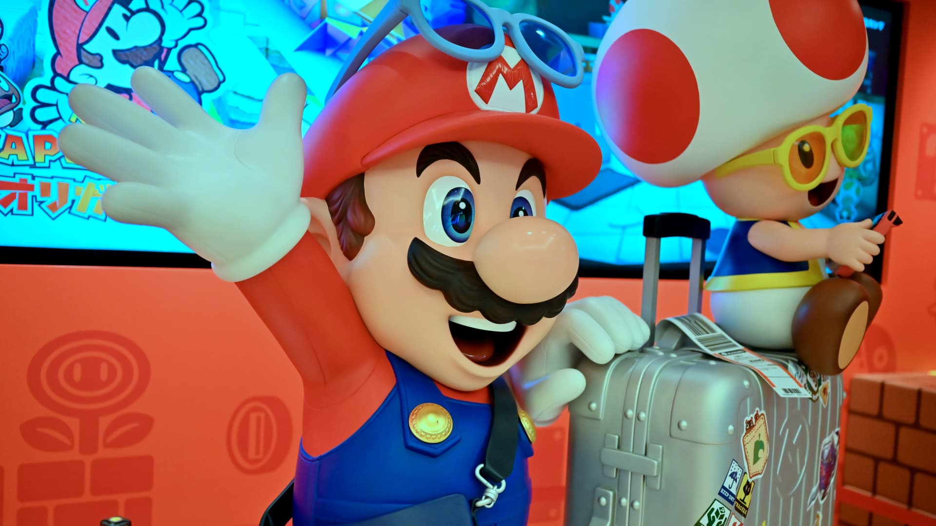 Nintendo Switch sales decline as company predicts further drops.