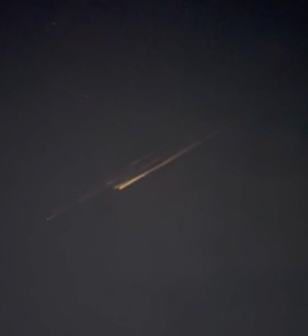 Featured image for Mysterious Fireballs and Bright Streaks Light Up Northern California Sky
