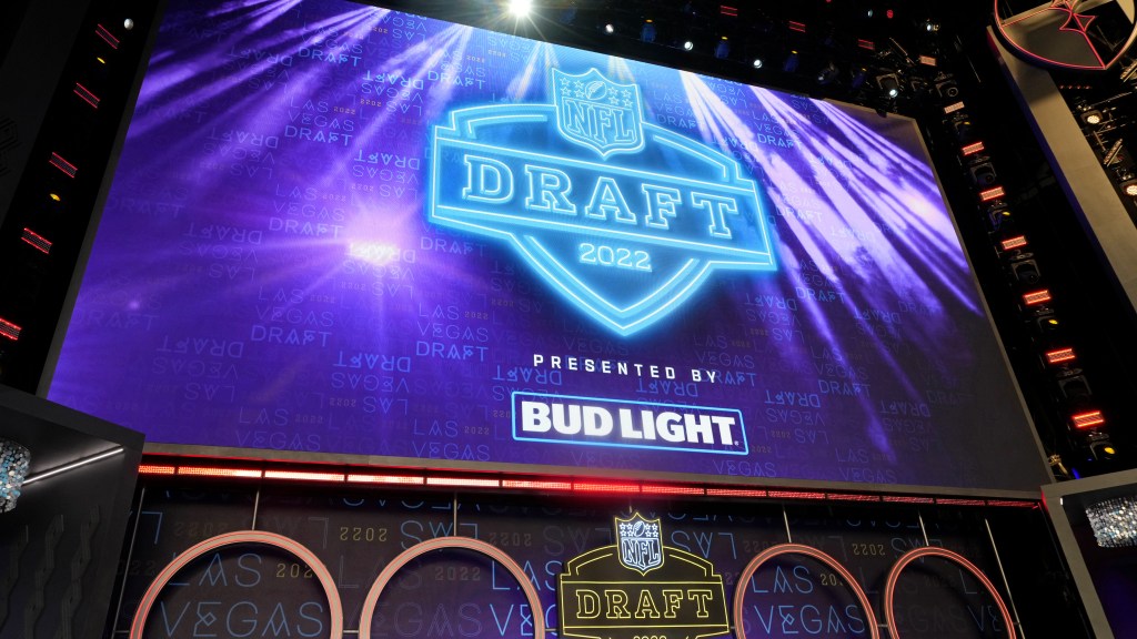 "2024 NFL Draft: Bold Trades, Top Prospects, and Round 1 Predictions"