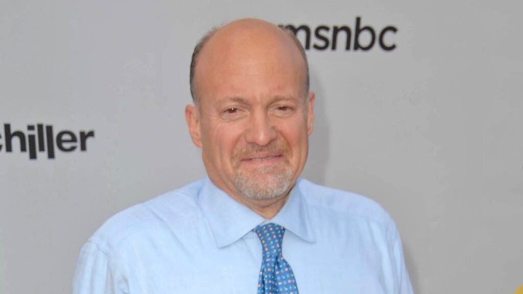 Featured image for Jim Cramer's Investment Strategy Amidst Shifting Focus from Mega-Caps to New Market Leaders