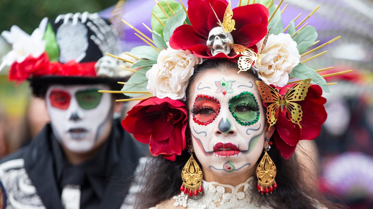 Featured image for "Día de los Muertos: Celebrations and Traditions Across the US"
