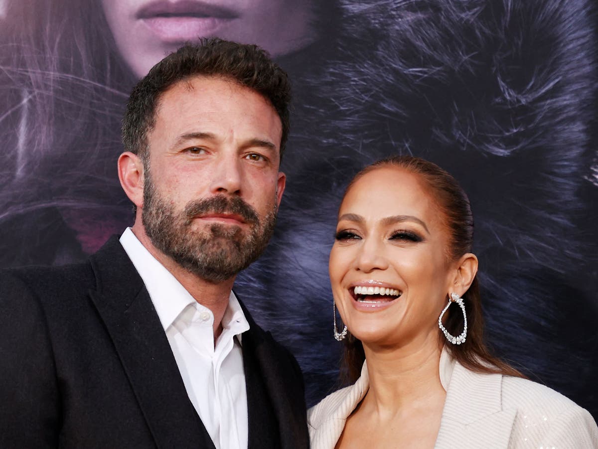 The Truth Behind Ben Affleck and Jennifer Lopez's Red Carpet Appearance