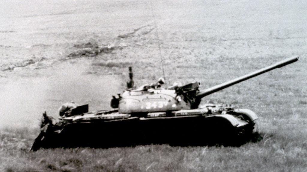 Russia's Tank Dilemma: Outdated T-55s or Invest in a Bigger Army?