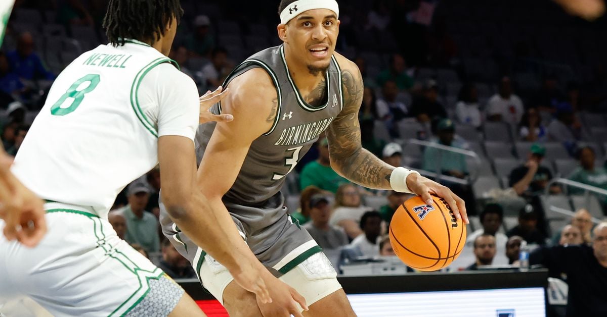 Featured image for Michigan's 2025-26 Basketball Depth Chart and NBA Draft Developments