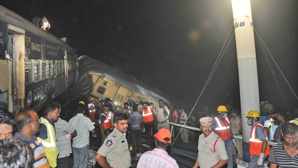 Featured image for Multiple Trains Collide in Southern India, Leaving Dozens Dead and Injured