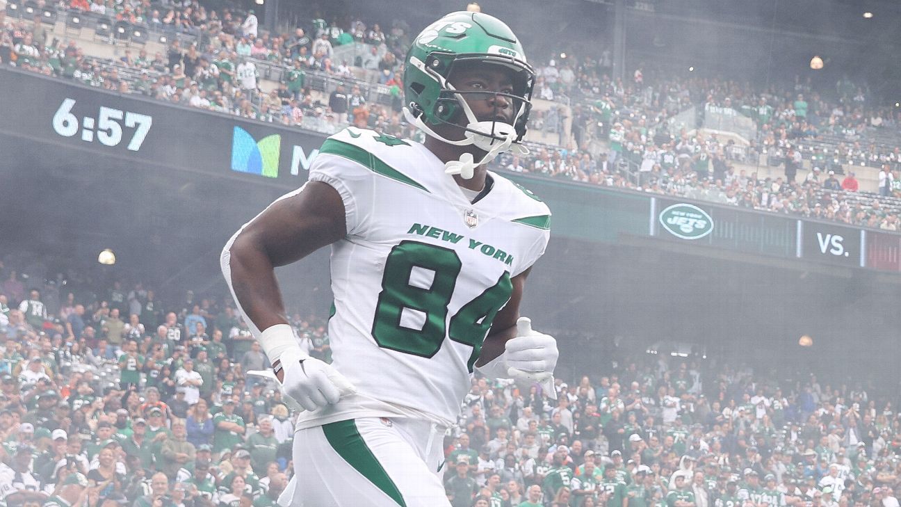 "Corey Davis Applies for NFL Reinstatement, Set to Return in 2024"