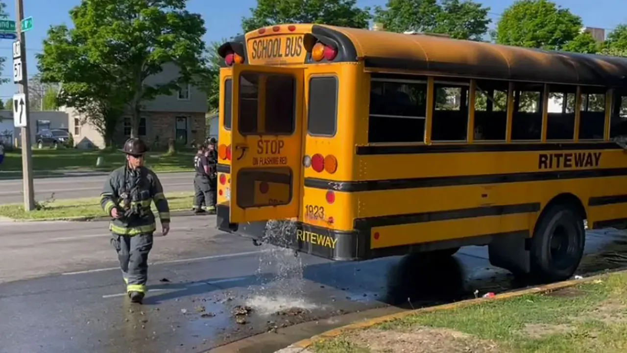 Pregnant Bus Driver Evacuates Students Before School Bus Catches Fire in Wisconsin.