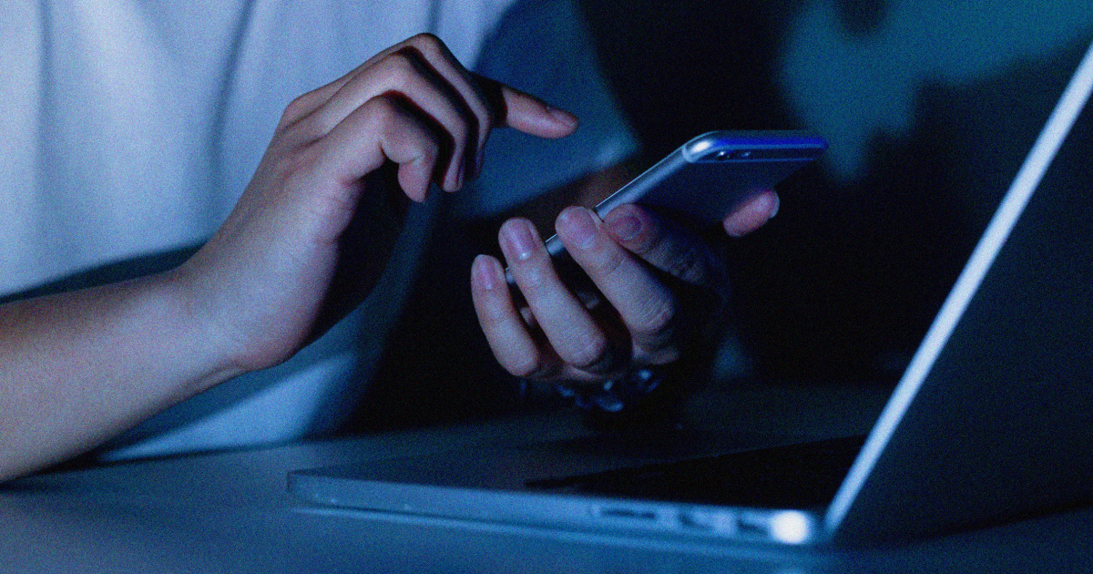 Featured image for Teens Urge Parents to Disconnect from Screens for Better Family Time