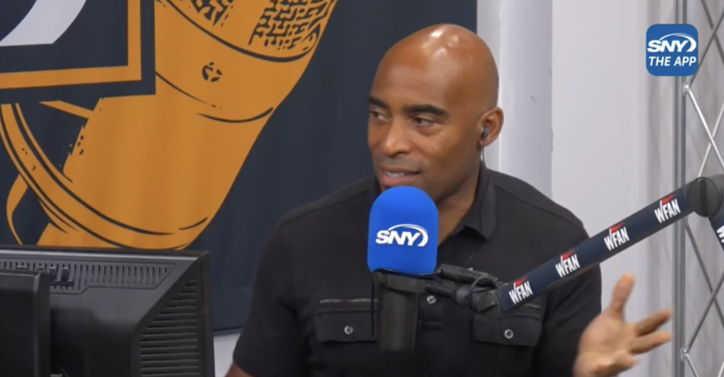 Featured image for "Tiki Barber: CBS's Backup Super Bowl Announcer"