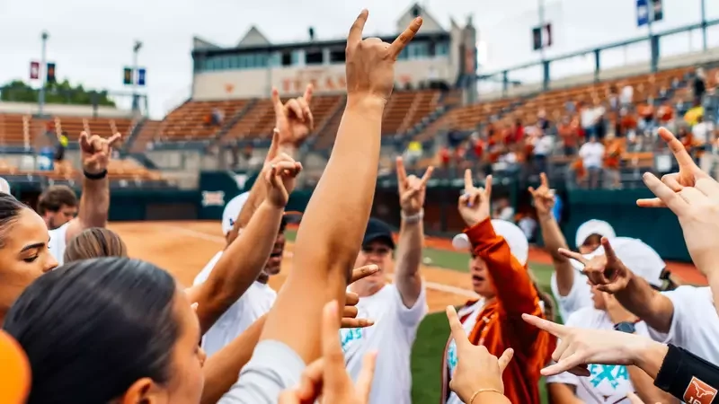 Texas dominates weekend doubleheader, sweeps Oklahoma State in softball and baseball.