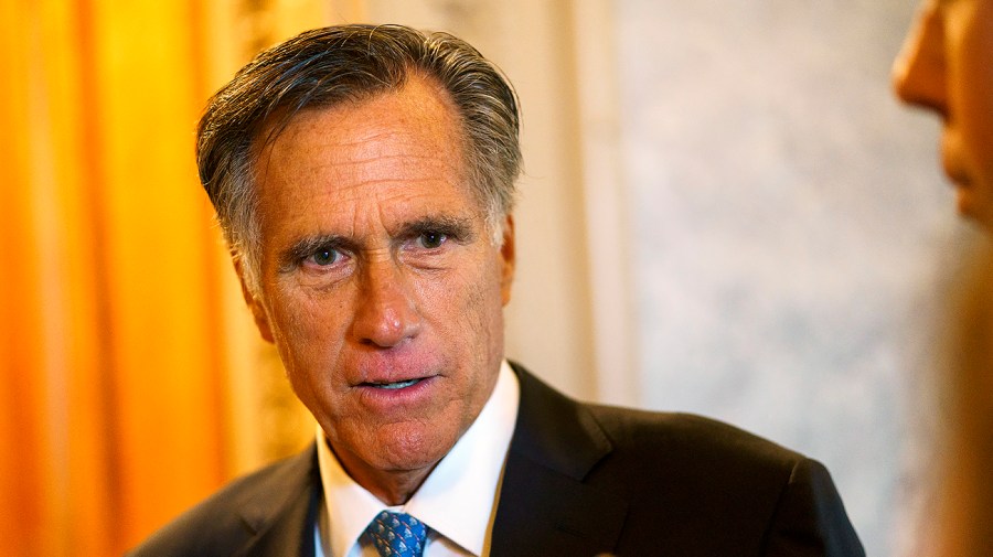 "Romney Urges GOP Donors to Influence Trump Rivals' Exit for Competitive Field"