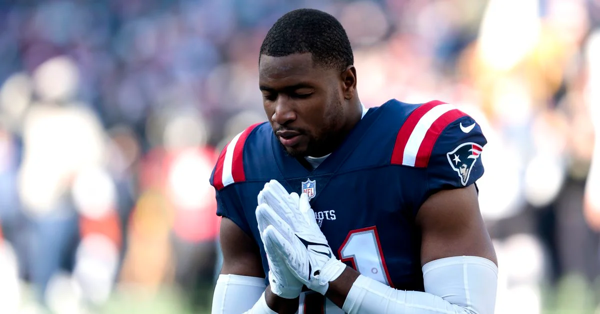 Jonnu Smith Reunites with Arthur Smith in Atlanta, Quiet First Day of Free Agency for 49ers.