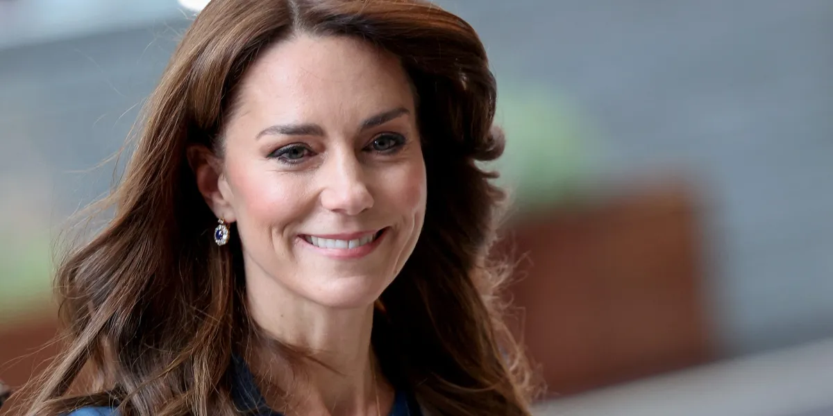 Featured image for "Royal Family Seeks Communications Assistant: Low Pay, Free Lunch Included"