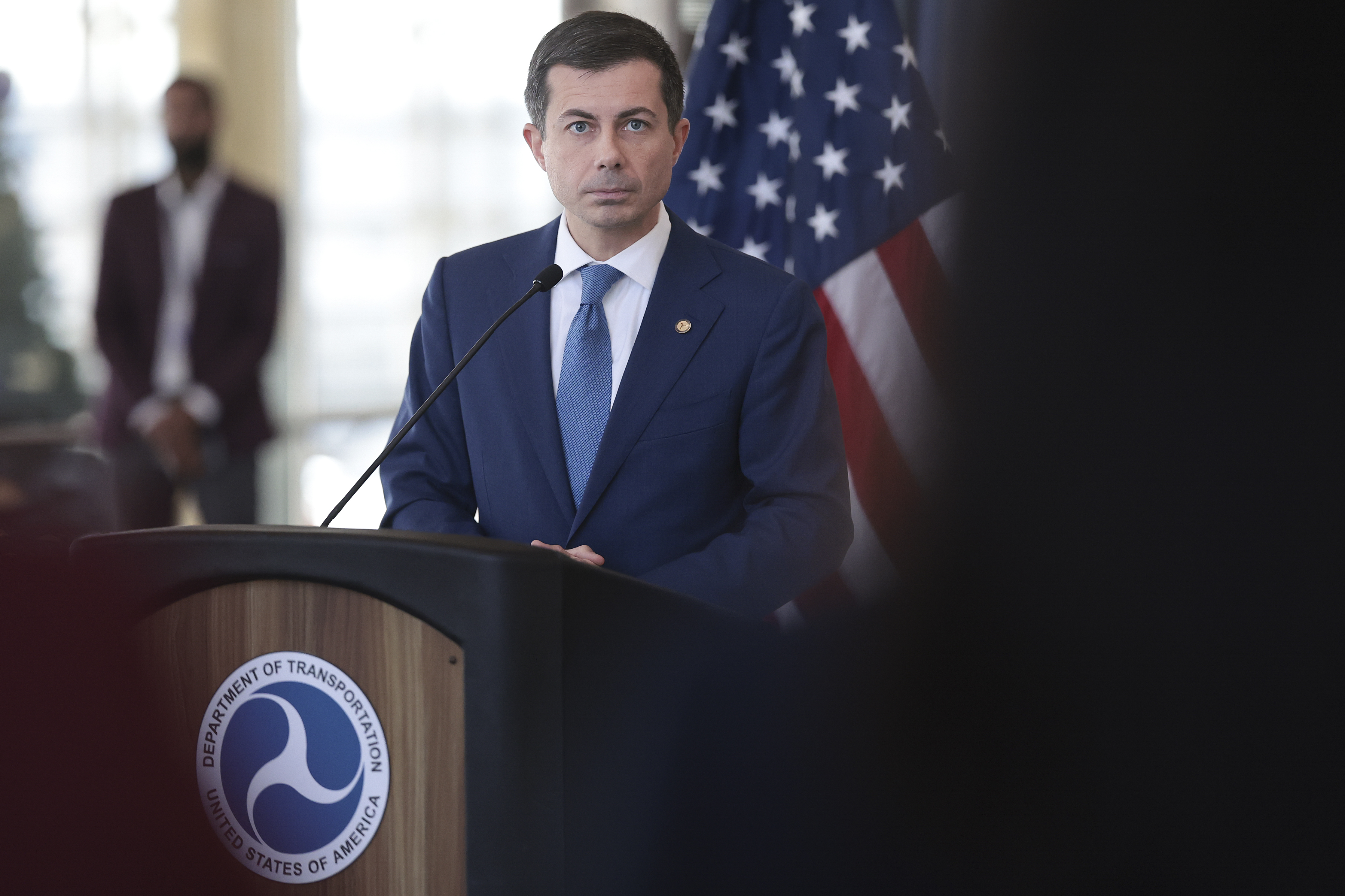 "FAA's Handling of Alaska Airlines Incident and Buttigieg's Stance on Boeing 737 Max 9 Return"