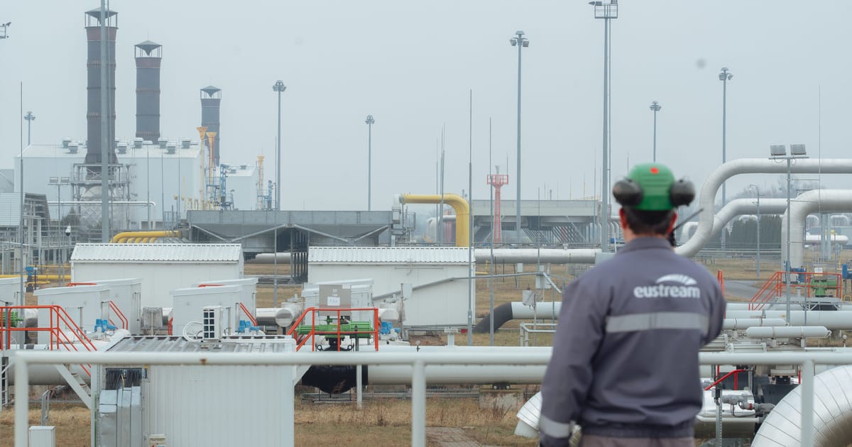 Featured image for EU Approves New Russia Sanctions and LNG Ban Amid Energy Concerns