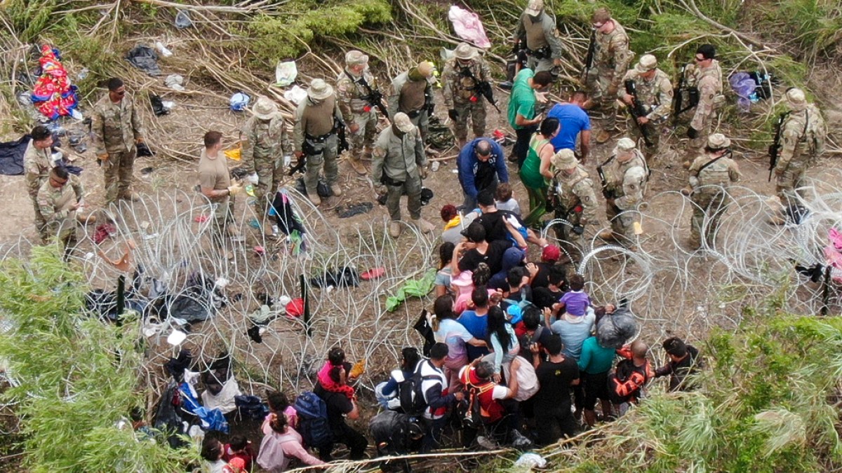 Featured image for Title 42 expires at US-Mexico border, officials concerned about impact.