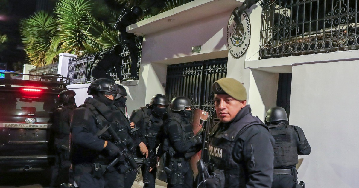 Featured image for "Mexico Cuts Diplomatic Ties with Ecuador Following Embassy Raid"